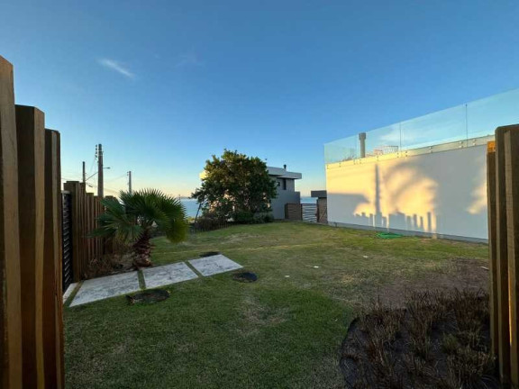 Imagem Imóvel com 3 Quartos à Venda,  em Vigia - Garopaba