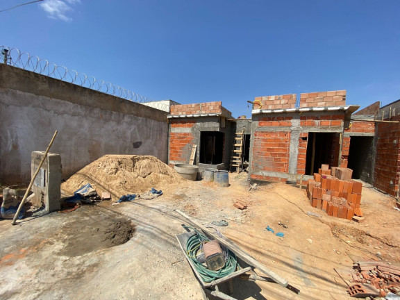 Casa com 2 Quartos à Venda, 60 m² em Independência - Montes Claros