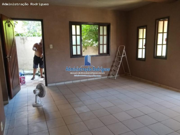 Imagem Casa com 3 Quartos para Alugar, 120 m² em Santa Isabel - São Gonçalo Imagem Casa com 3 Quartos para Alugar, 120 m² em Santa Isabel - São Gonçalo