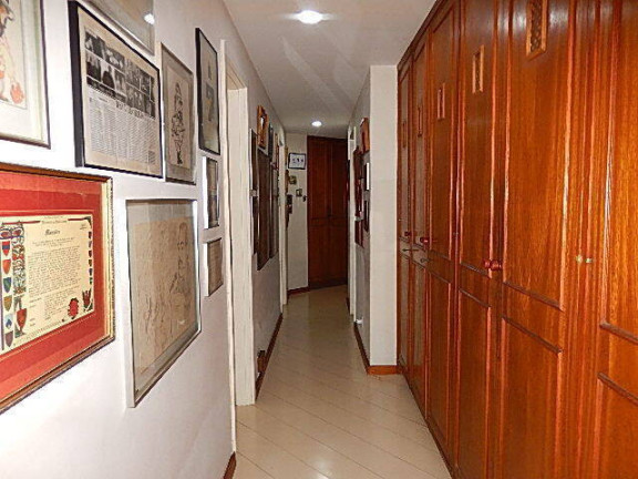 Imagem Apartamento com 4 Quartos à Venda,  em Lagoa - Rio De Janeiro