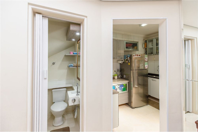 Imagem Casa com 2 Quartos à Venda, em Vila Carmosina - São Paulo Imagem Casa com 2 Quartos à Venda, em Vila Carmosina - São Paulo