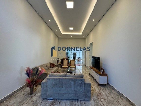 Casa com 3 Quartos à Venda, 400 m² em Guará I - Brasília