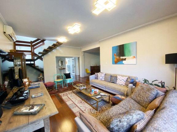 Imagem Casa com 3 Quartos à Venda,  em Teresópolis - Porto Alegre