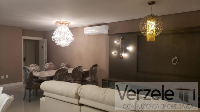 Imagem Apartamento com 4 Quartos à Venda, 183 m² em Centro - Balneário Camboriú Imagem Apartamento com 4 Quartos à Venda, 183 m² em Centro - Balneário Camboriú