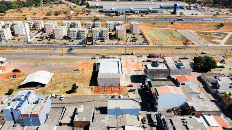 Imóvel Comercial à Venda, 330 m² em Riacho Fundo Ii - Brasília
