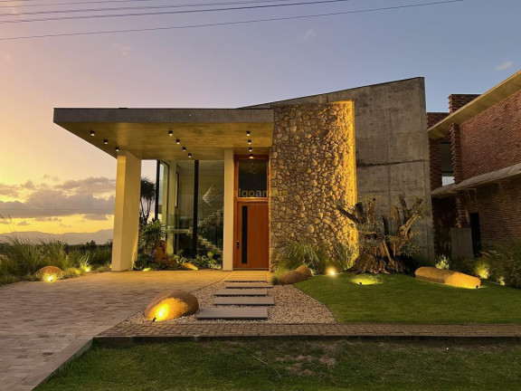 Imagem Casa com 5 Quartos à Venda, 430 m² em Condominio Capao Ilhas Resort - Capão Da Canoa Imagem Casa com 5 Quartos à Venda, 430 m² em Condominio Capao Ilhas Resort - Capão Da Canoa