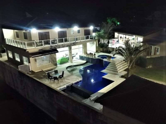 Casa à Venda, 1.328 m² em Cotia