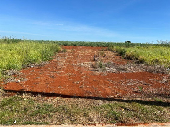 Terreno à Venda, 150 m² em Vila Mazzei - Itapetininga
