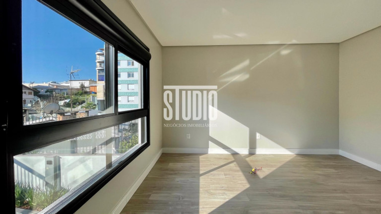 Imagem Casa com 3 Quartos à Venda, 312 m² em Centro - Carlos Barbosa Imagem Casa com 3 Quartos à Venda, 312 m² em Centro - Carlos Barbosa