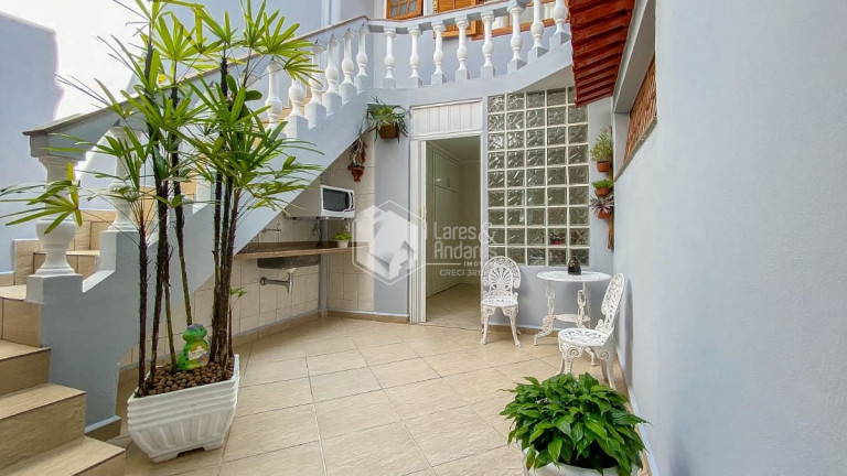Imagem Casa com 5 Quartos à Venda, 275 m² em Cambuci - São Paulo Imagem Casa com 5 Quartos à Venda, 275 m² em Cambuci - São Paulo