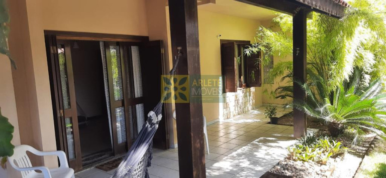 Imagem Casa com 4 Quartos à Venda, 250 m² em Centro - Porto Belo Imagem Casa com 4 Quartos à Venda, 250 m² em Centro - Porto Belo
