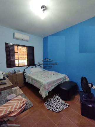 Imagem Casa com 3 Quartos à Venda, 194 m² em Jardim Aeroporto - Guaratinguetá Imagem Casa com 3 Quartos à Venda, 194 m² em Jardim Aeroporto - Guaratinguetá