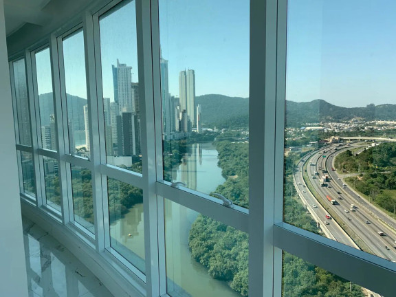 Imagem Apartamento com 3 Quartos à Venda, 187 m² em Barra Sul - Balneário Camboriú