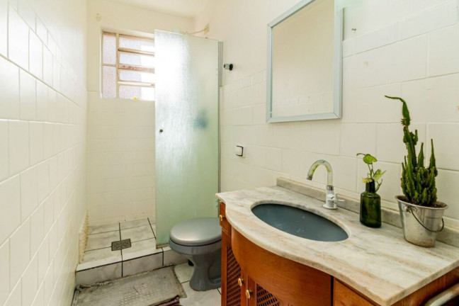 Imagem Imóvel com 1 Quarto à Venda, 42 m² em Centro Histórico - Porto Alegre Imagem Imóvel com 1 Quarto à Venda, 42 m² em Centro Histórico - Porto Alegre