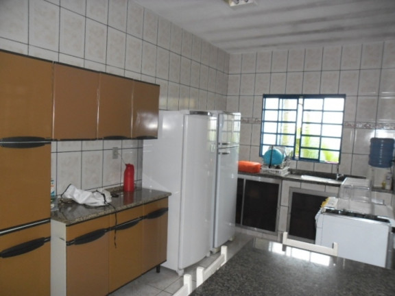 Imagem Casa com 2 Quartos à Venda, 600 m² em Jd. Pitoresco - Jacareí