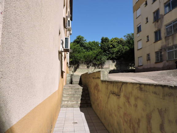 Imagem Imóvel com 1 Quarto à Venda, 40 m² em Teresópolis - Porto Alegre
