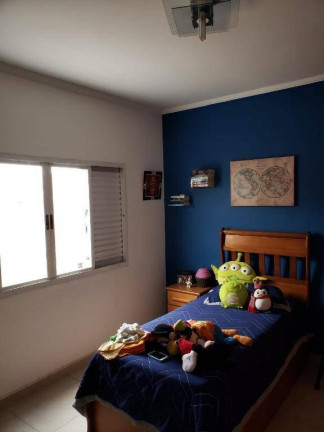 Imagem Casa com 3 Quartos à Venda, 230 m² em Residencial Estoril - Taubaté Imagem Casa com 3 Quartos à Venda, 230 m² em Residencial Estoril - Taubaté