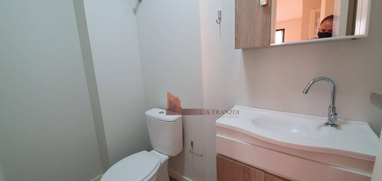 Imagem Apartamento com 2 Quartos para Alugar, 70 m² em São João - Itajaí Imagem Apartamento com 2 Quartos para Alugar, 70 m² em São João - Itajaí