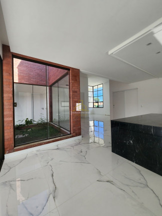 Imagem Casa com 3 Quartos à Venda, 220 m² em Alphaville Jacuhy - Serra