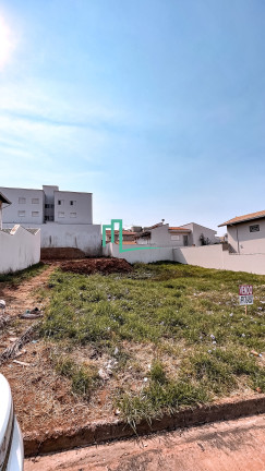 Terreno à Venda, 750 m² em São José - Franca