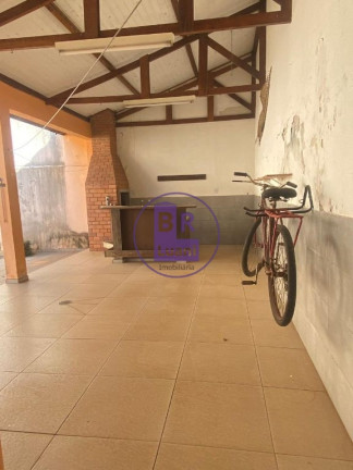 Imagem Sobrado com 3 Quartos à Venda, 295 m² em Lima Azevedo - Londrina