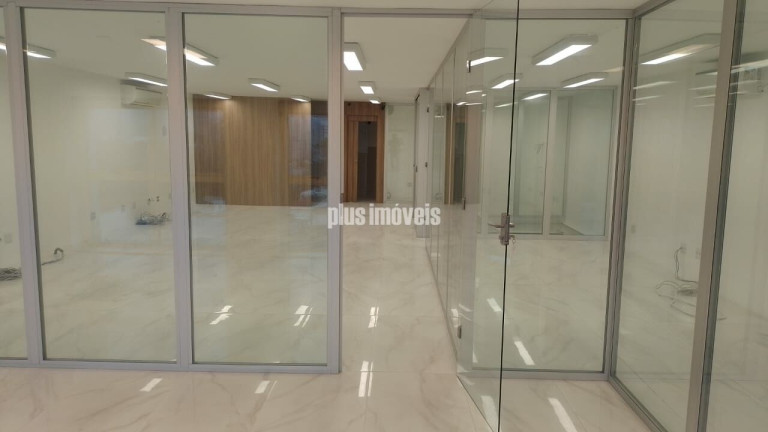 Imóvel Comercial à Venda, 240 m² em Real Parque - São Paulo