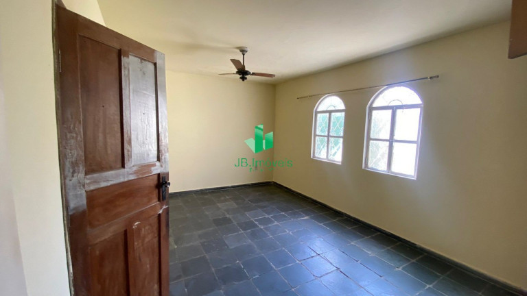 Imagem Casa com 3 Quartos à Venda, 170 m² em Conjunto Residencial Jk - Montes Claros