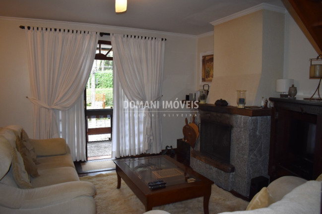 Imagem Imóvel com 4 Quartos à Venda, 178 m² em Região De Capivari - Campos Do Jordão Imagem Imóvel com 4 Quartos à Venda, 178 m² em Região De Capivari - Campos Do Jordão
