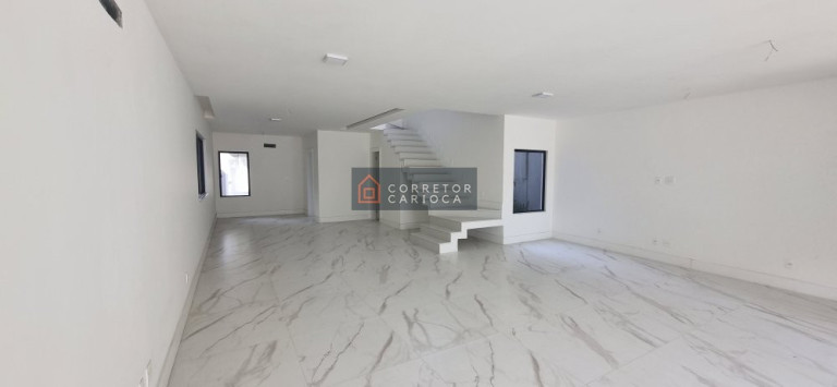 Imagem Casa com 4 Quartos à Venda, 350 m² em Barra Da Tijuca - Rio De Janeiro Imagem Casa com 4 Quartos à Venda, 350 m² em Barra Da Tijuca - Rio De Janeiro