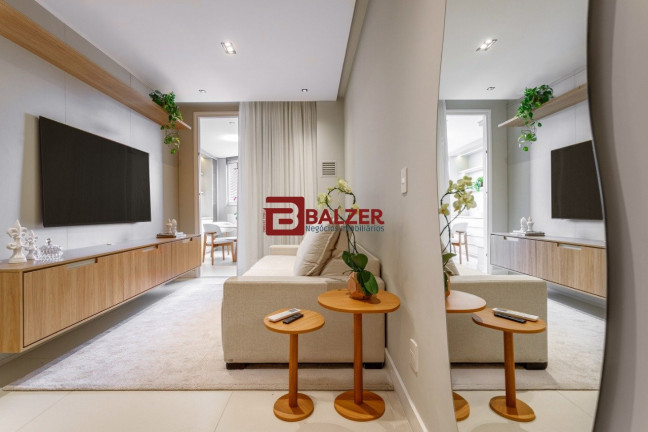 Imagem Apartamento com 1 Quarto à Venda, 63 m² em Centro - Florianópolis