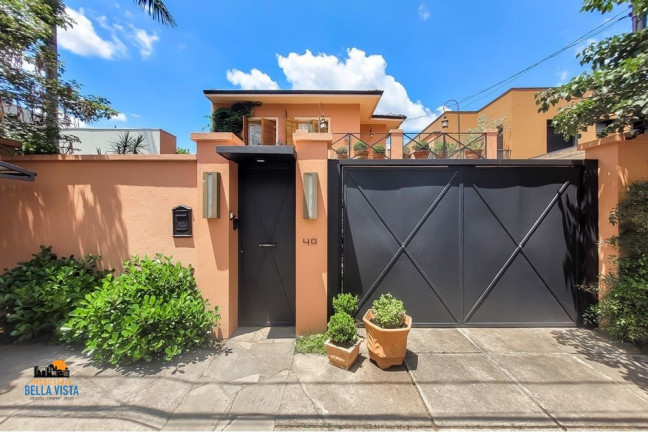 Imagem Casa com 4 Quartos à Venda, em Moema - São Paulo Imagem Casa com 4 Quartos à Venda, em Moema - São Paulo