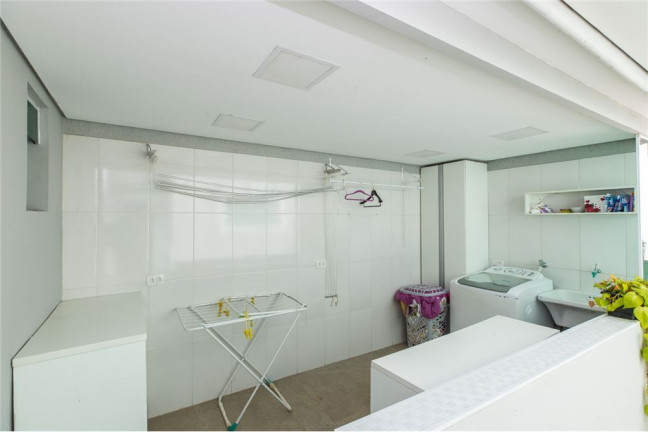 Imagem Casa com 3 Quartos à Venda, 180 m² em Parque Residencial Júlia - São Paulo