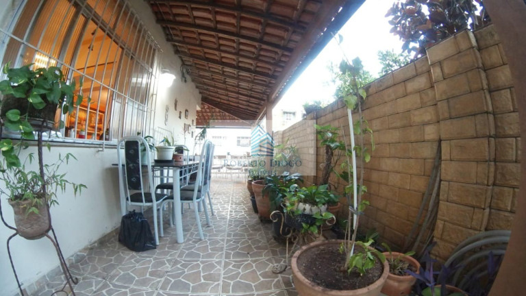 Imagem Casa com 3 Quartos à Venda, 590 m² em Santa Rosa - Niterói Imagem Casa com 3 Quartos à Venda, 590 m² em Santa Rosa - Niterói