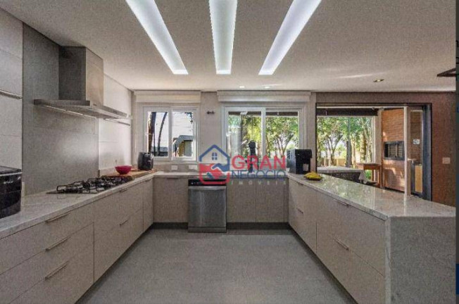Imagem Sobrado com 4 Quartos à Venda, 345 m² em Butiatuvinha - Curitiba Imagem Sobrado com 4 Quartos à Venda, 345 m² em Butiatuvinha - Curitiba