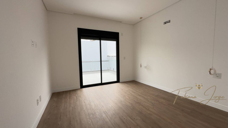 Imagem Casa com 3 Quartos à Venda, 327 m² em Roncáglia - Valinhos Imagem Casa com 3 Quartos à Venda, 327 m² em Roncáglia - Valinhos