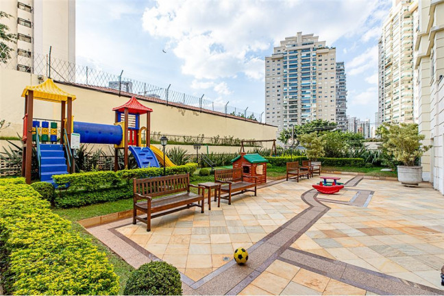 Imagem Apartamento com 3 Quartos à Venda, 128 m² em Moema - São Paulo