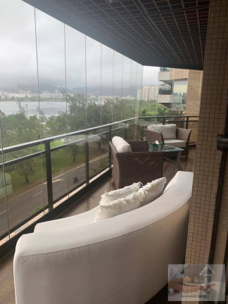 Imagem Apartamento com 3 Quartos à Venda, 227 m² em Lagoa - Rio De Janeiro Imagem Apartamento com 3 Quartos à Venda, 227 m² em Lagoa - Rio De Janeiro