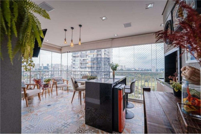Apartamento com 3 Quartos à Venda, 85 m² em Santo Amaro - São Paulo
