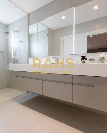 Imagem Cobertura com 4 Quartos à Venda, 310 m² em Centro - Balneário Camboriú Imagem Cobertura com 4 Quartos à Venda, 310 m² em Centro - Balneário Camboriú