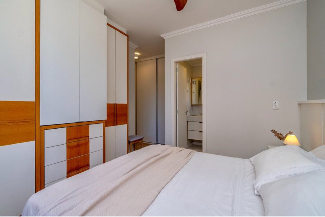 Imagem Apartamento com 3 Quartos à Venda, 94 m² em Menino Deus - Porto Alegre Imagem Apartamento com 3 Quartos à Venda, 94 m² em Menino Deus - Porto Alegre