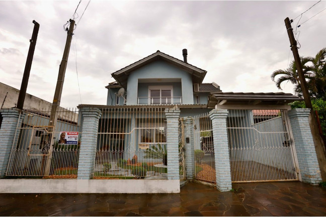 Casa com 4 Quartos à Venda, 320 m² em Bela Vista - Alvorada