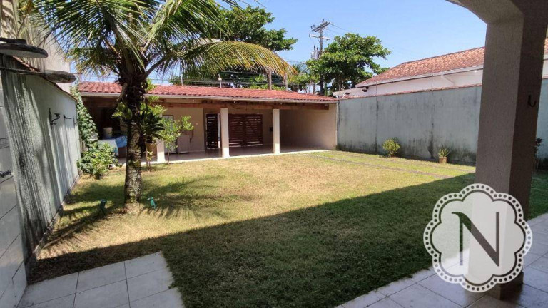 Imagem Sobrado com 4 Quartos para Alugar, 253 m² em Savoy - Itanhaém