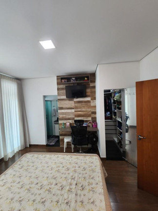 Imagem Casa com 3 Quartos à Venda, 140 m² em Cabral - Contagem
