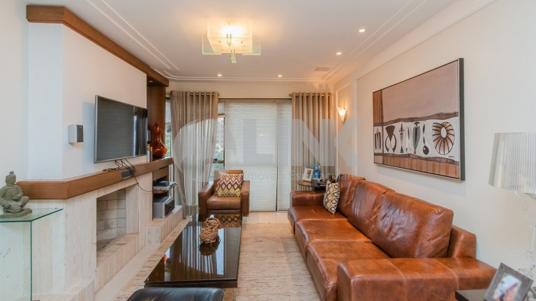 Imagem Apartamento com 3 Quartos à Venda, 163 m² em Petrópolis - Porto Alegre Imagem Apartamento com 3 Quartos à Venda, 163 m² em Petrópolis - Porto Alegre