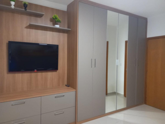 Imagem Imóvel com 3 Quartos à Venda, 126 m² em Maracanã - Praia Grande Imagem Imóvel com 3 Quartos à Venda, 126 m² em Maracanã - Praia Grande