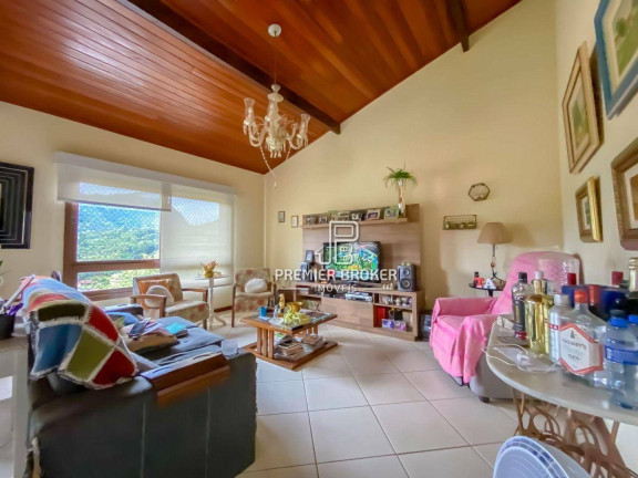 Imagem Casa com 3 Quartos à Venda, 147 m² em Albuquerque - Teresópolis Imagem Casa com 3 Quartos à Venda, 147 m² em Albuquerque - Teresópolis