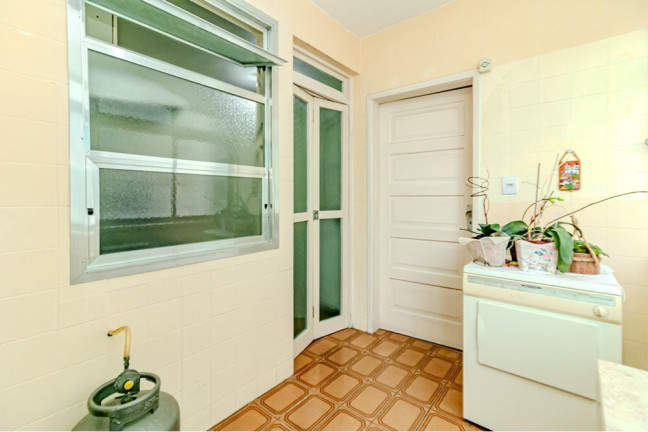 Imagem Apartamento com 3 Quartos à Venda, 124 m² em Rio Branco - Porto Alegre Imagem Apartamento com 3 Quartos à Venda, 124 m² em Rio Branco - Porto Alegre
