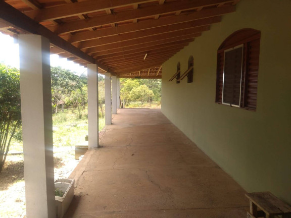 Imagem Chácara com 2 Quartos à Venda, 3.000 m² em Centro - Capela Do Alto Imagem Chácara com 2 Quartos à Venda, 3.000 m² em Centro - Capela Do Alto