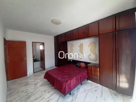 Imagem Sobrado com 3 Quartos à Venda, 270 m² em Jardim América - Goiânia