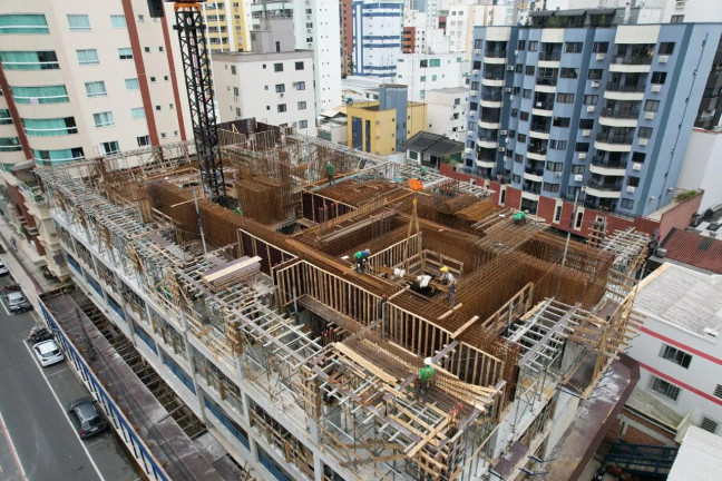 Imagem Apartamento com 4 Quartos à Venda, 146 m² em Centro - Balneário Camboriú